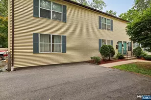 584 Thomas Blvd 5, East Orange, NJ 07017 - Photo 2