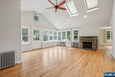 261 W Saddle River Road, Upper Saddle River, NJ 07458 - Photo 16