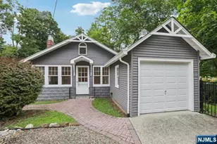 261 W Saddle River Rd, Upper Saddle River, NJ 07458 - Photo 4