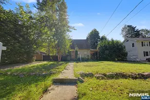 32 Oak St, Cresskill, NJ 07626 - Photo 1
