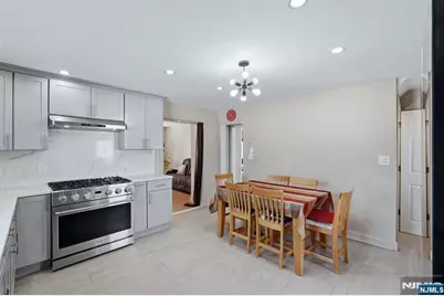 115 Tuella Avenue, Elmwood Park, NJ 07407 - Photo 4