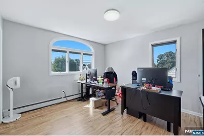 115 Tuella Avenue, Elmwood Park, NJ 07407 - Photo 16