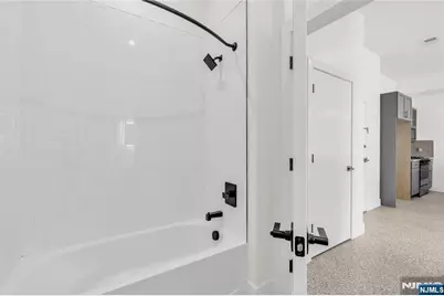 127 South Avenue 201 #201, Passaic, NJ 07055 - Photo 10