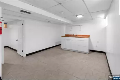 135 23rd Avenue, Paterson, NJ 07513 - Photo 36