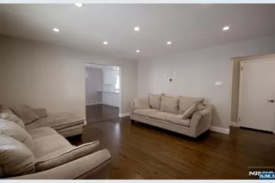 16 Prospect Street, Hawthorne, NJ 07506 - Photo 2