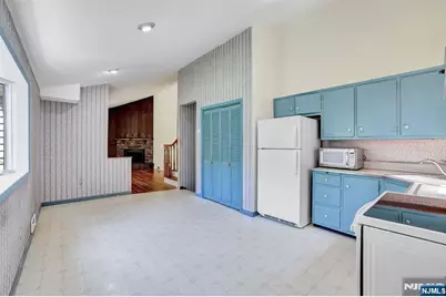 8 Libby Avenue, Pequannock Township, NJ 07444 - Photo 18