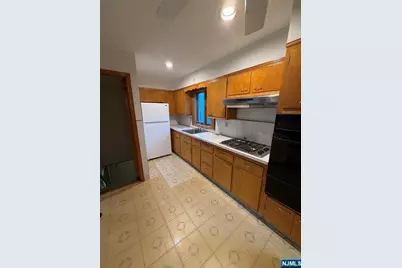 5 Lexington Avenue, Wallington, NJ 07057 - Photo 8
