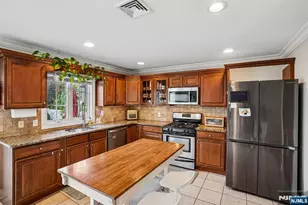 364 Grove St, East Rutherford, NJ 07073 - Photo 10
