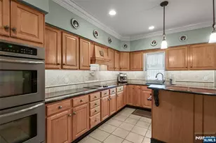 4 Windsor Ct, Saddle River, NJ 07458 - Photo 8