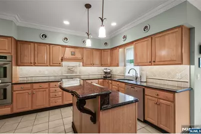 4 Windsor Court, Saddle River, NJ 07458 - Photo 6