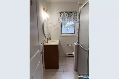 114 Woodland Avenue, Little Ferry, NJ 07643 - Photo 8