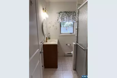 114 Woodland Avenue, Little Ferry, NJ 07643 - Photo 8