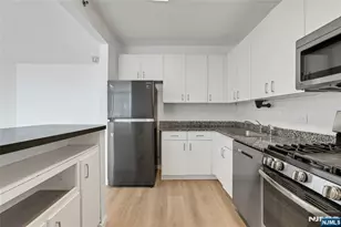 45 River Dr 702, Jersey City, NJ 07310 - Photo 18