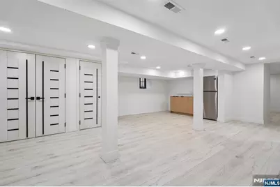423 Aurora Avenue 1 #1, Cliffside Park, NJ 07010 - Photo 26
