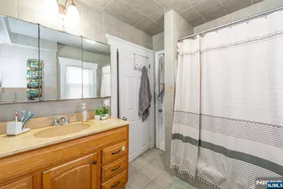 53 Murray Hill Terrace, Bergenfield, NJ 07621 - Photo 12