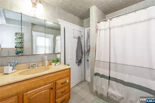 53 Murray Hill Terrace, Bergenfield, NJ 07621 - Photo 12