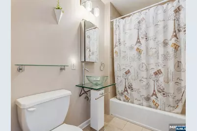 19 Market Street 401 #401, Paterson, NJ 07501 - Photo 14