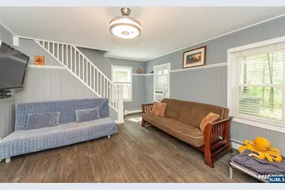 17 Highland Road, Bloomingdale, NJ 07403 - Photo 12