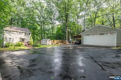 17 Highland Road, Bloomingdale, NJ 07403 - Photo 4