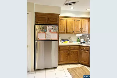 17-10 Radburn Road, Fair Lawn, NJ 07410 - Photo 8