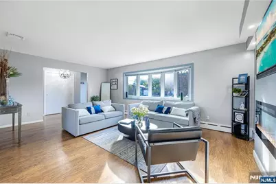 12 Lois Avenue, Clifton, NJ 07014 - Photo 4