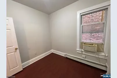 288 Totowa Avenue, Paterson, NJ 07502 - Photo 8