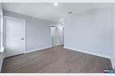 339 Court Street, Elizabeth, NJ 07206 - Photo 12
