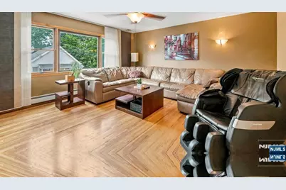 56 Hillcrest Avenue, Woodland Park, NJ 07424 - Photo 2