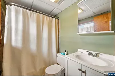 56 Hillcrest Avenue, Woodland Park, NJ 07424 - Photo 32