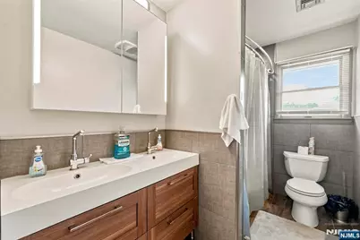56 Hillcrest Avenue, Woodland Park, NJ 07424 - Photo 18