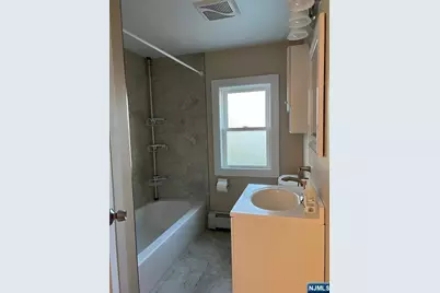 39 Lawrence Avenue 2 #2, Lodi, NJ 07644 - Photo 6