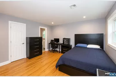 375 Queens Court, Ridgewood, NJ 07450 - Photo 22