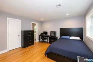 375 Queens Ct, Ridgewood, NJ 07450 - Photo 22