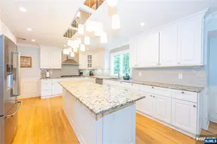 375 Queens Ct, Ridgewood, NJ 07450 - Photo 18