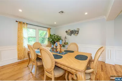 375 Queens Court, Ridgewood, NJ 07450 - Photo 14