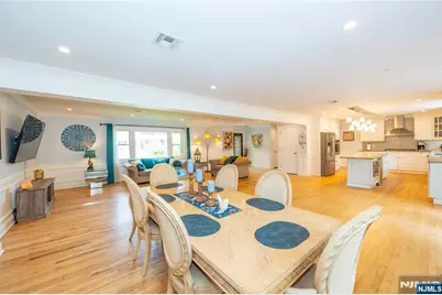 375 Queens Court, Ridgewood, NJ 07450 - Photo 12