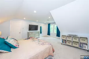 375 Queens Ct, Ridgewood, NJ 07450 - Photo 34