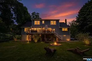 375 Queens Ct, Ridgewood, NJ 07450 - Photo 2