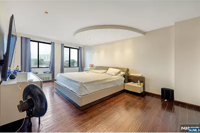 300 Winston Drive 517 #517, Cliffside Park, NJ 07010 - Photo 24