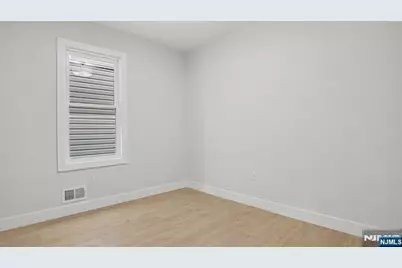 135 Bergen Avenue, Kearny, NJ 07032 - Photo 10