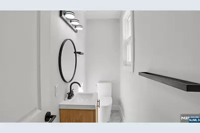135 Bergen Avenue, Kearny, NJ 07032 - Photo 12