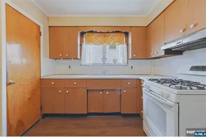 265 Main Street, East Rutherford, NJ 07073 - Photo 10