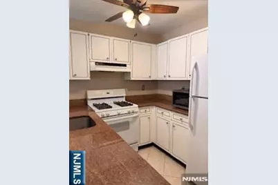 605 West Ridge Mews, Wood Ridge, NJ 07075 - Photo 10