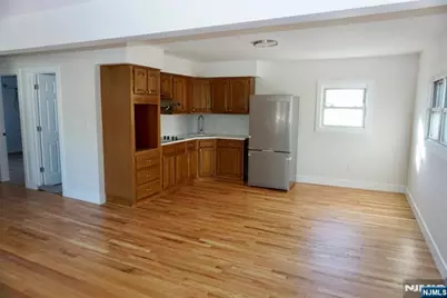 236-238 Stuyvesant 3 #3, Lyndhurst Township, NJ 07071 - Photo 2