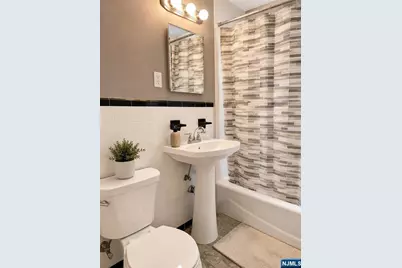 476 Heath Place 28 #28, Hackensack, NJ 07601 - Photo 4