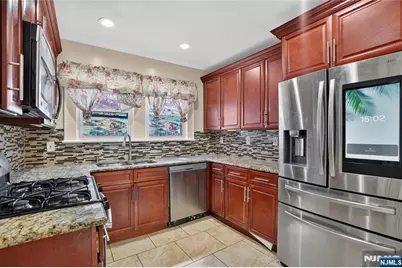 292 Maple Avenue, East Orange, NJ 07017 - Photo 12