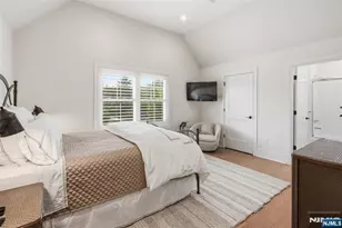 2 Churchill Ct, Paramus, NJ 07652 - Photo 34