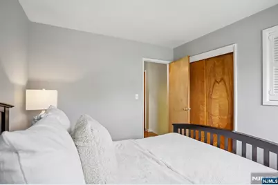 145 Sutton Place, New Milford, NJ 07646 - Photo 18