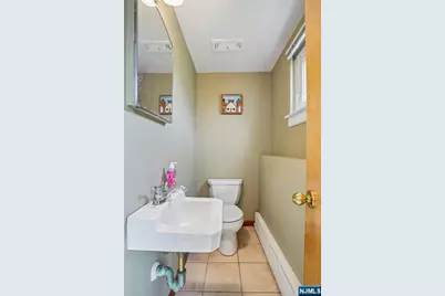 145 Sutton Place, New Milford, NJ 07646 - Photo 24