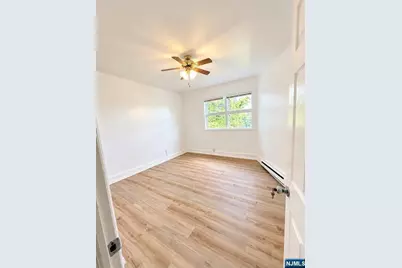 22 Sunset Terrace 2B #2B, Mount Arlington, NJ 07856 - Photo 6